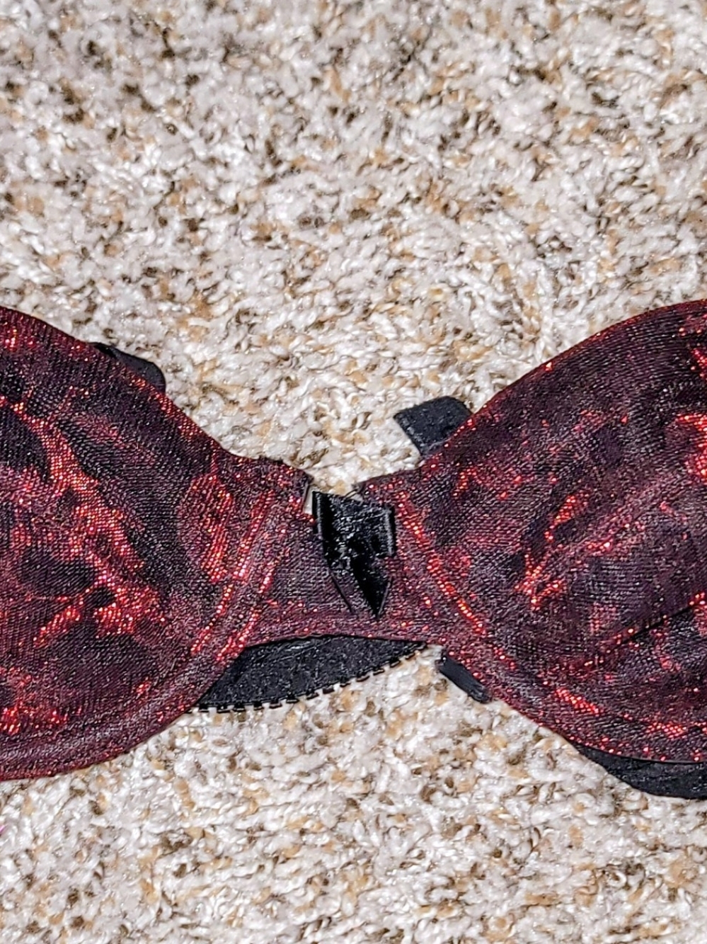 Women's Red Lace Underwire Bra with Bow Accent Size 34a